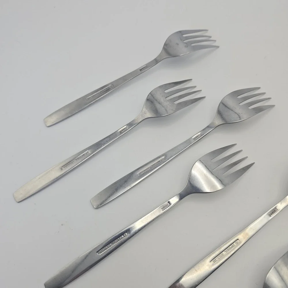 Young‎ Rose Imperial Intl Stainless Salad Forks Set of 8 Flatware 6.5
